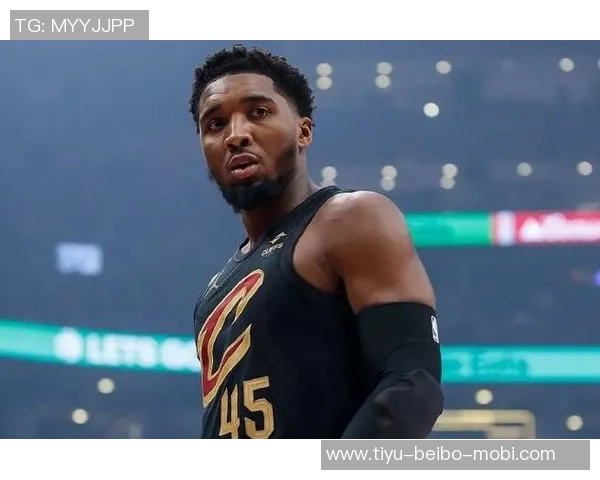 多诺万米切尔半场表现低迷仅得7分三分球全失状态堪忧